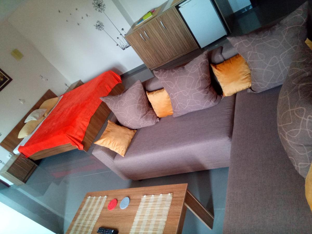 Yard House Trpejca Hotel Ohrid Buitenkant foto